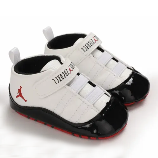 Baby Boy White / Red Logo Shoes Pre-walker