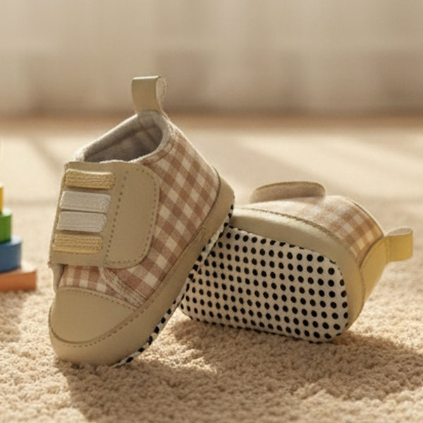 Baby boy Skin Checked Stick-on Pre-walker