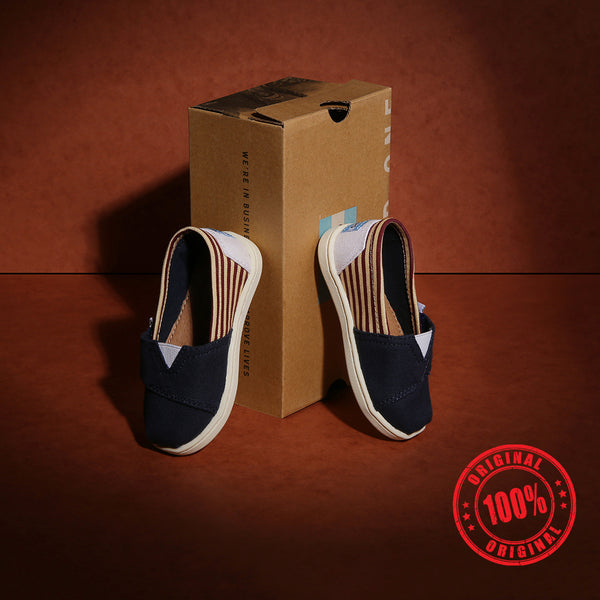 To-ms Navy Shoes Youth Classics Freedom Shoes